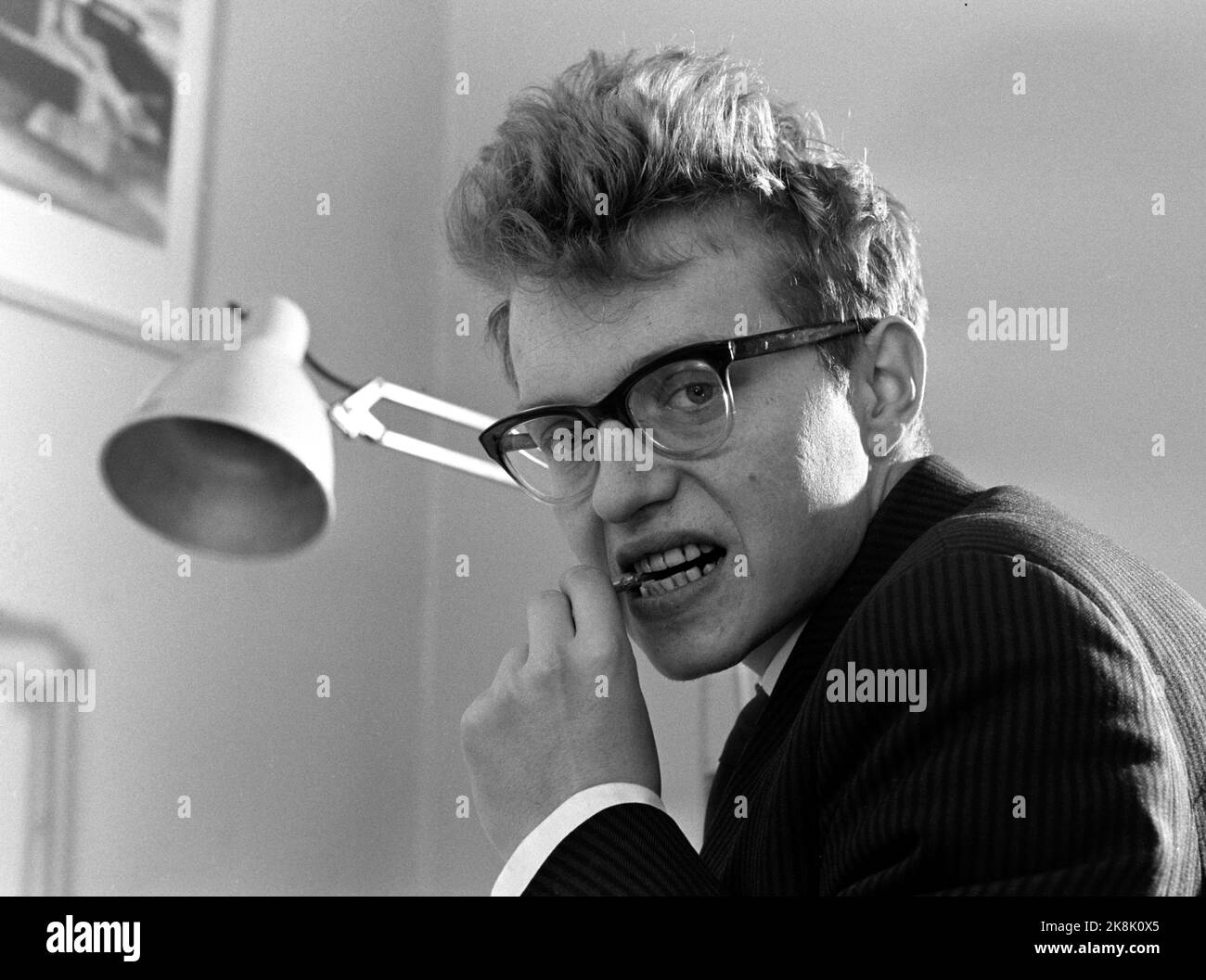 Weg mit dem rauch hier journalist bjorn bjornsen foto Fotos und