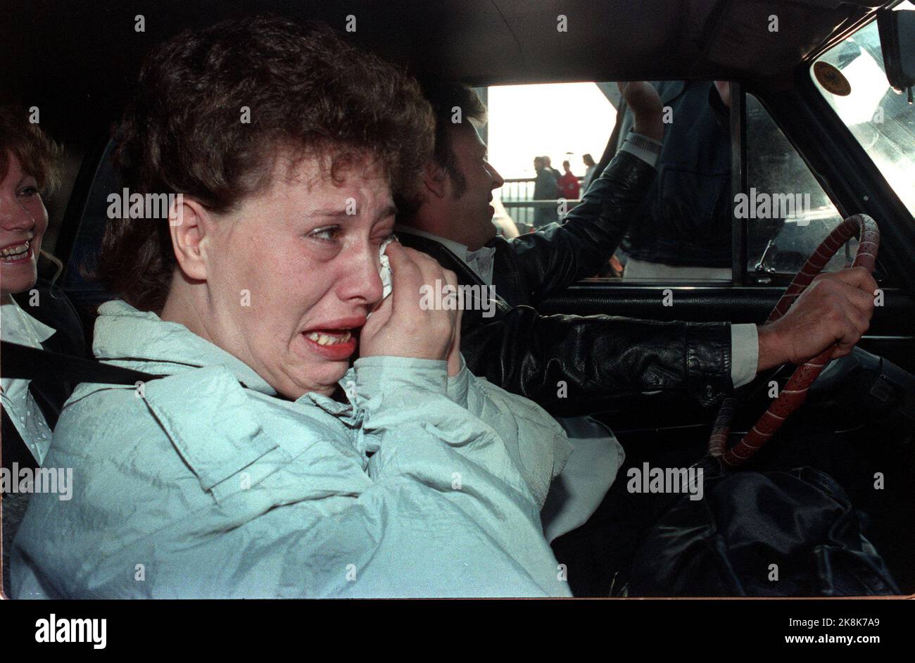 Berlin Deutschland 19891110 Mauerfall: Joy-Szenen am Grenzübergang Bornholmer Straße nach der heutigen Öffnung der Grenze zwischen Ost- und West-Berlin. Foto Jørn H. Moen / NTB. Stockfoto
