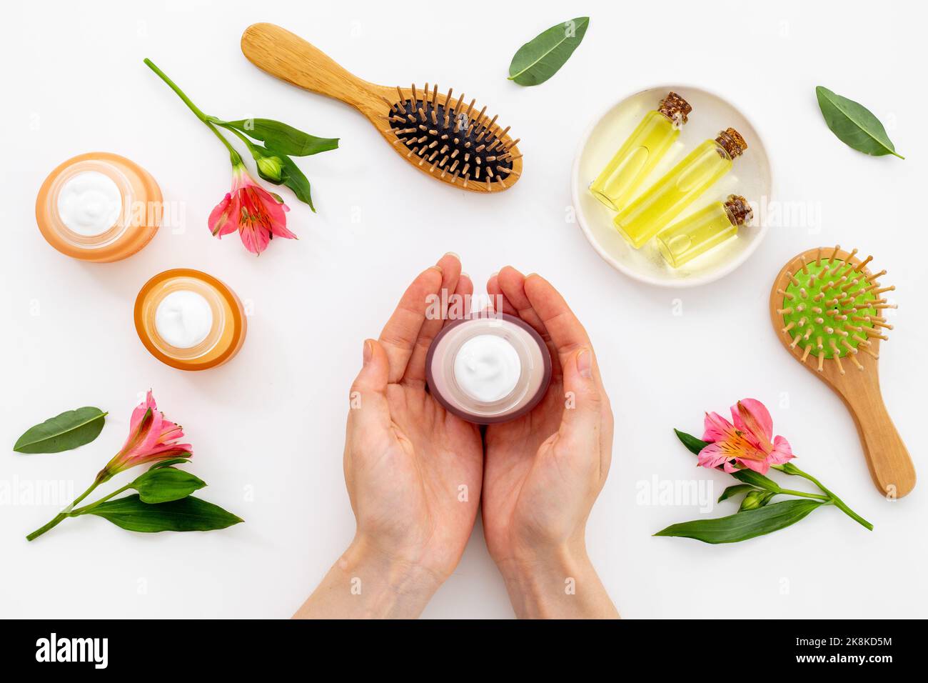 Haarpflege und Styling Kosmetik mit natürlichem Öl Stockfoto