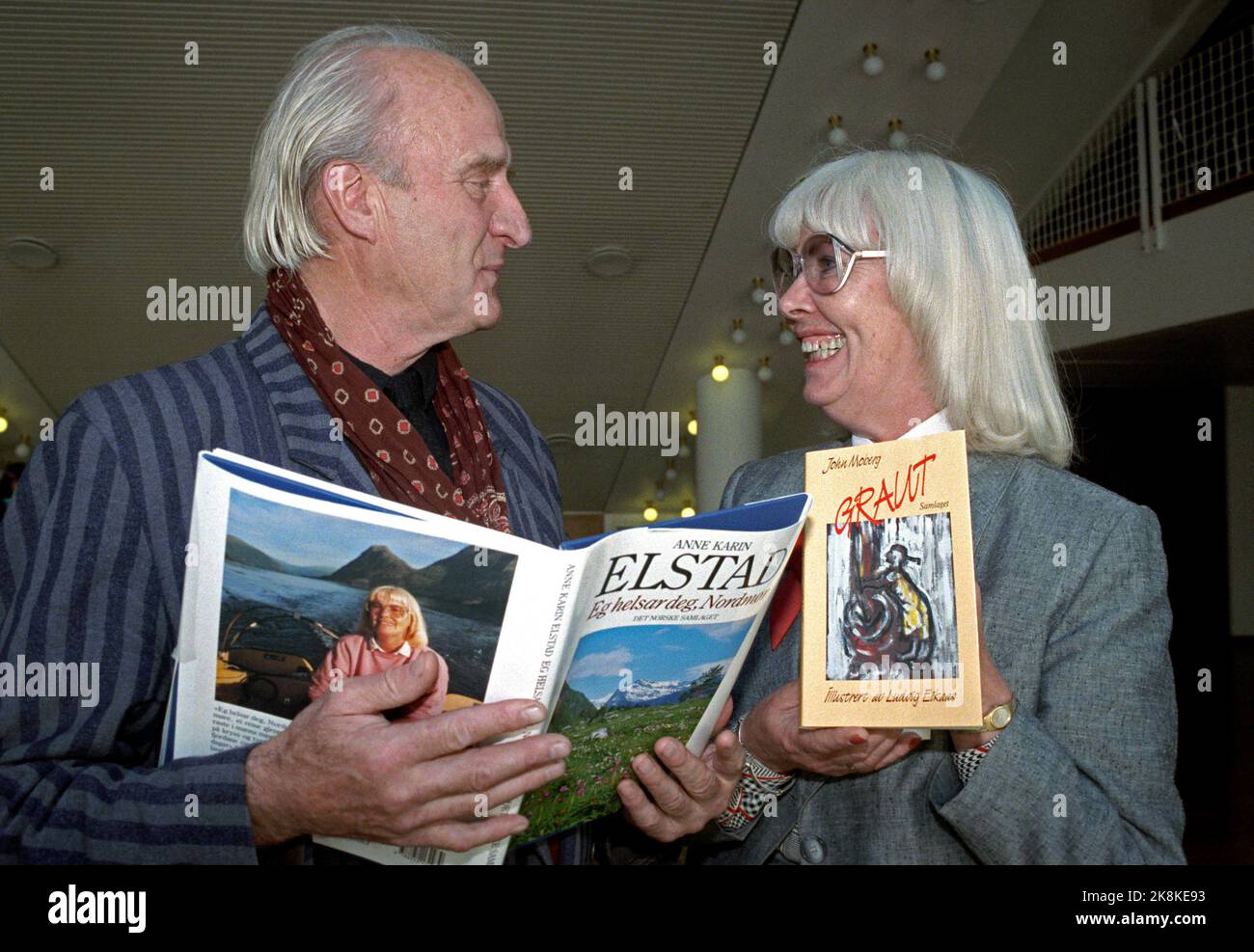 Oslo 19890905. Ludvig Eikaas und Anne Karin Elstad sind zwei der Autoren auf der Herbstliste von Det Norske Samlaget. Foto Inge Gjellesvik / NTB / NTB Stockfoto