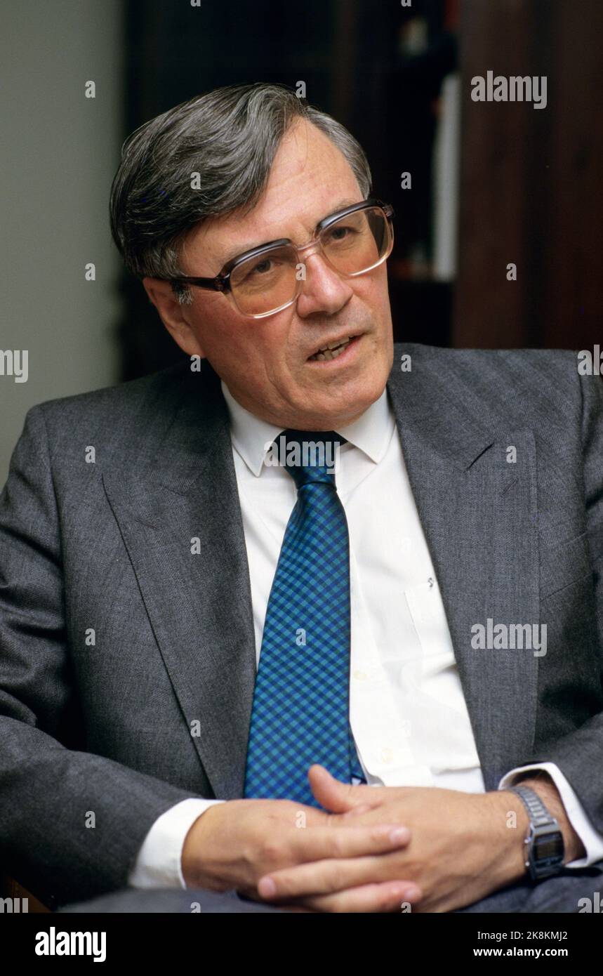 Oslo 19860924. Der Minister für Erdöl und Energie Arne Øien (AP) war von Mai 1986 bis Oktober 1989 Staatsminister in der Regierung Brundtland. Foto: Morten Holm / NTB / NTB Stockfoto