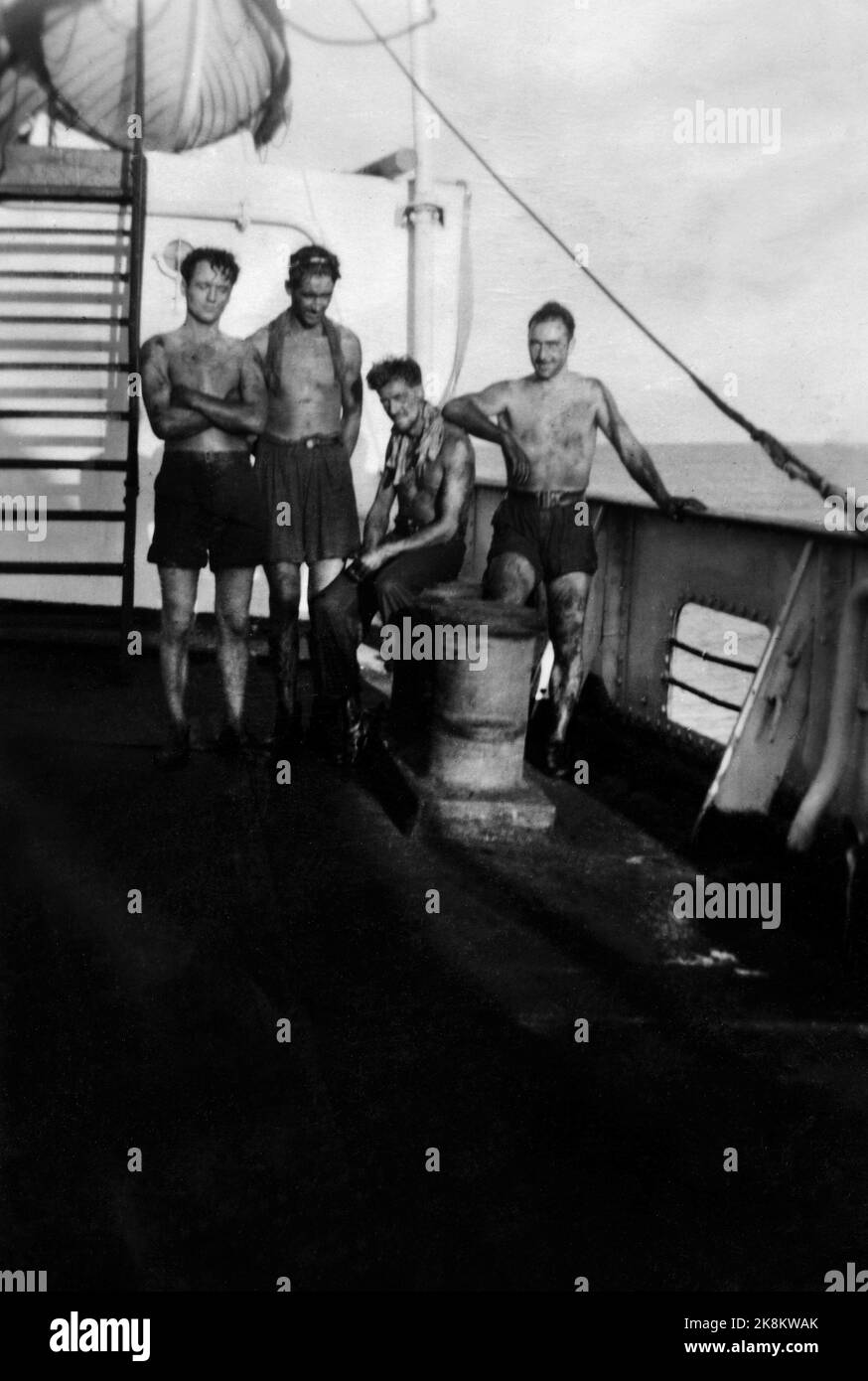 Rotes Meer 1946. An Bord des Schiffes M/S Tungsha. Arbeitslebensdauermaschinen, die nach Arbeiten in der Maschine mit Öl geschmiert wurden. Foto: NTB Stockfoto