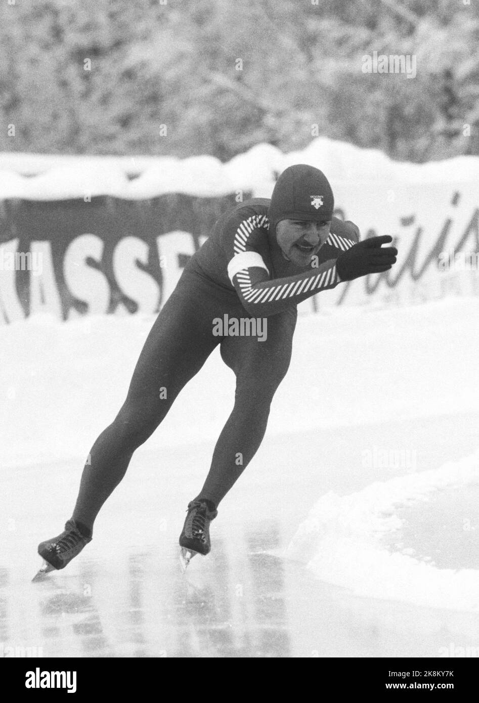 Jevnaker 19860112. NM-Skating, Männer. Skater Rolf Falk-Larssen in Aktion, die die Bronzemedaille während der NM holte. Foto: Inge Gjellesvik NTB / NTB Stockfoto