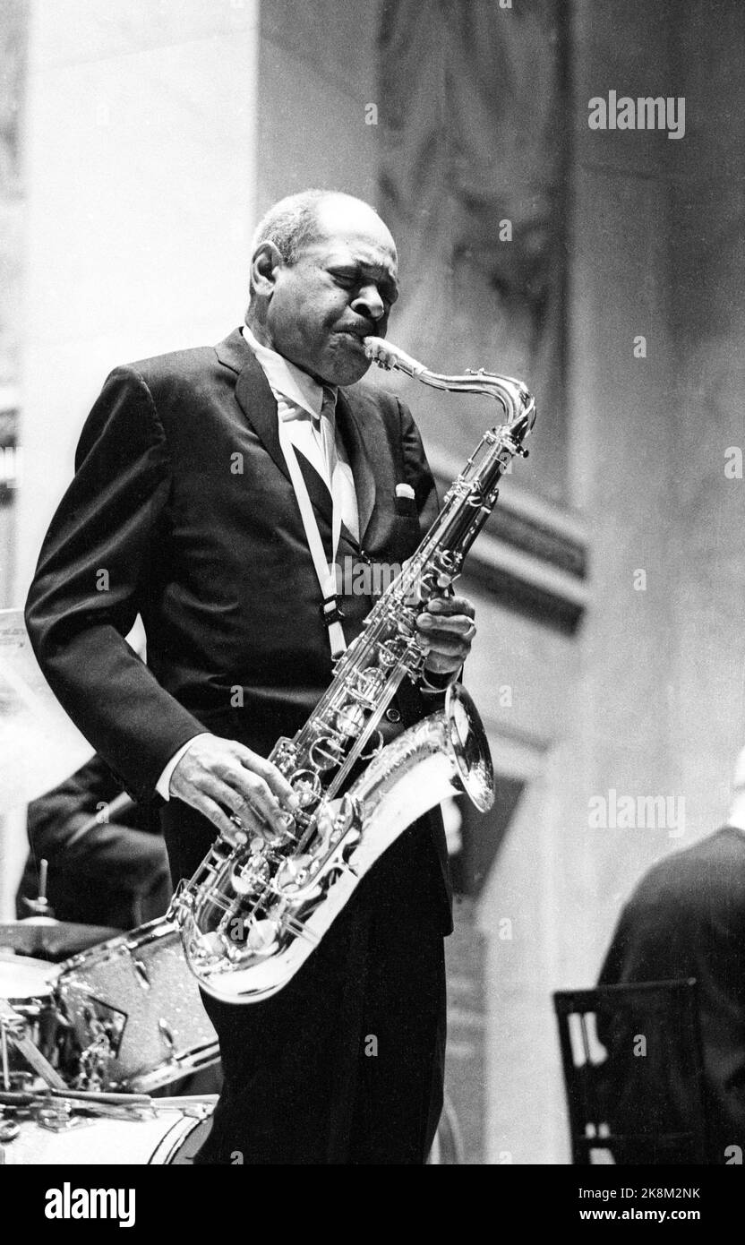 Ntb ntb saxophone allein musikgenres Fotos und Bildmaterial in hoher