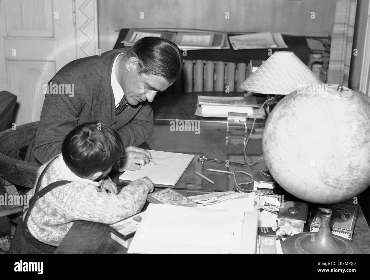 Lysaker, Bærum 19470410. Architekt Odd Nansen geb.190173 Sohn von