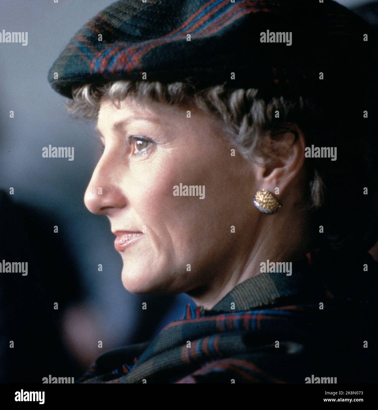 Frankreich Februar 1981. Das Kronprinzenpaar besucht Frankreich. Hier Prinzessin Sonja mit Hut. Foto: Bjørn Sigurdsøn / NTB / NTB Stockfoto