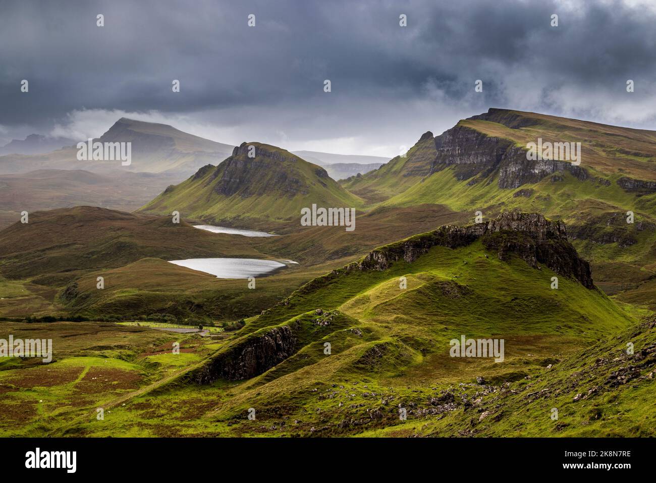 Cnoc a Mheirlich, Cleat und der Trotternish Ridge vom Quiraing, Isle of Skye, Schottland Stockfoto