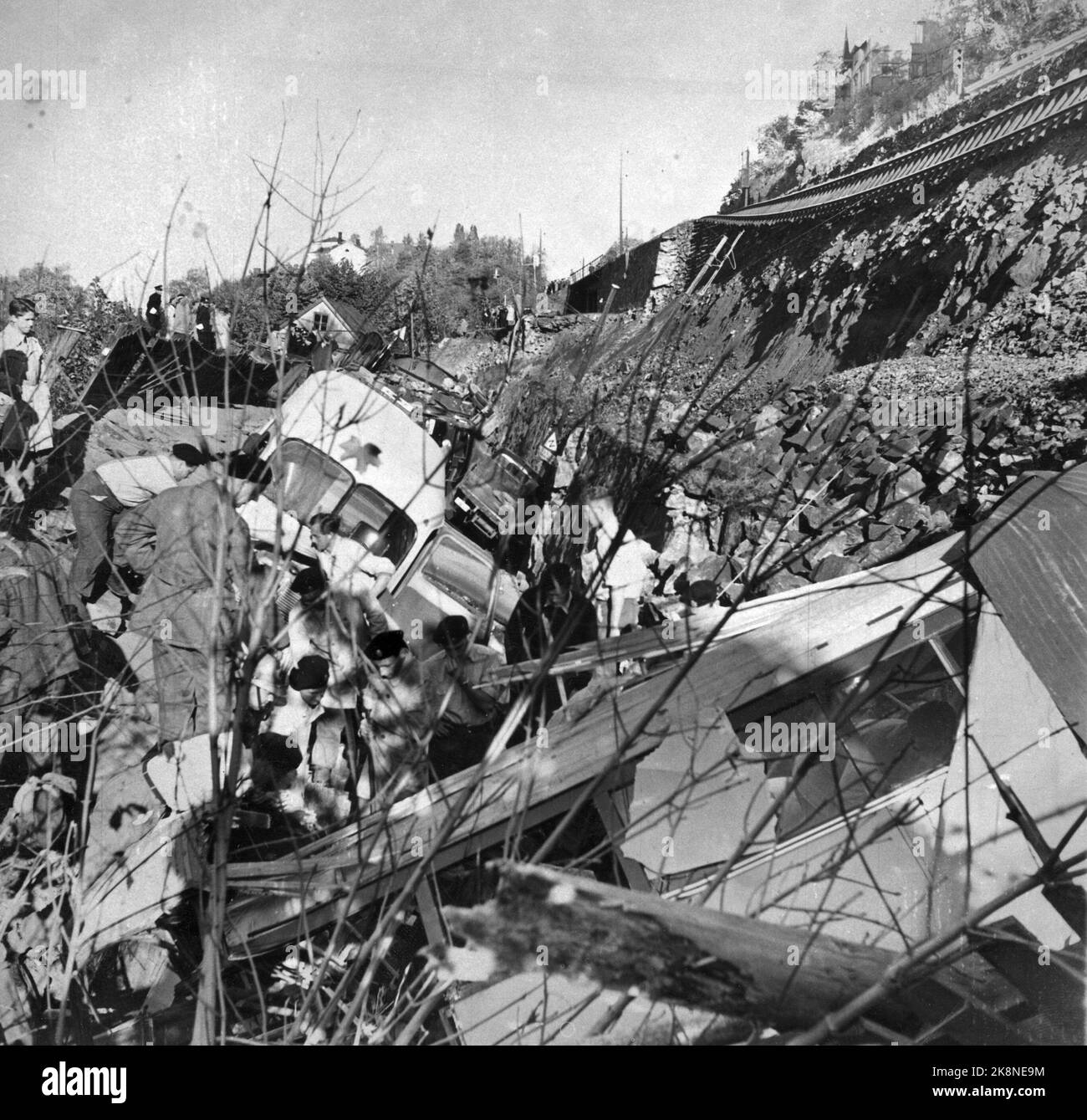 Oslo 1953-10-07 der Unfall in Bekkelaget, bei dem fünf Menschen ums Leben kamen. Hier vom Unfallort. Foto: NTB Stockfoto