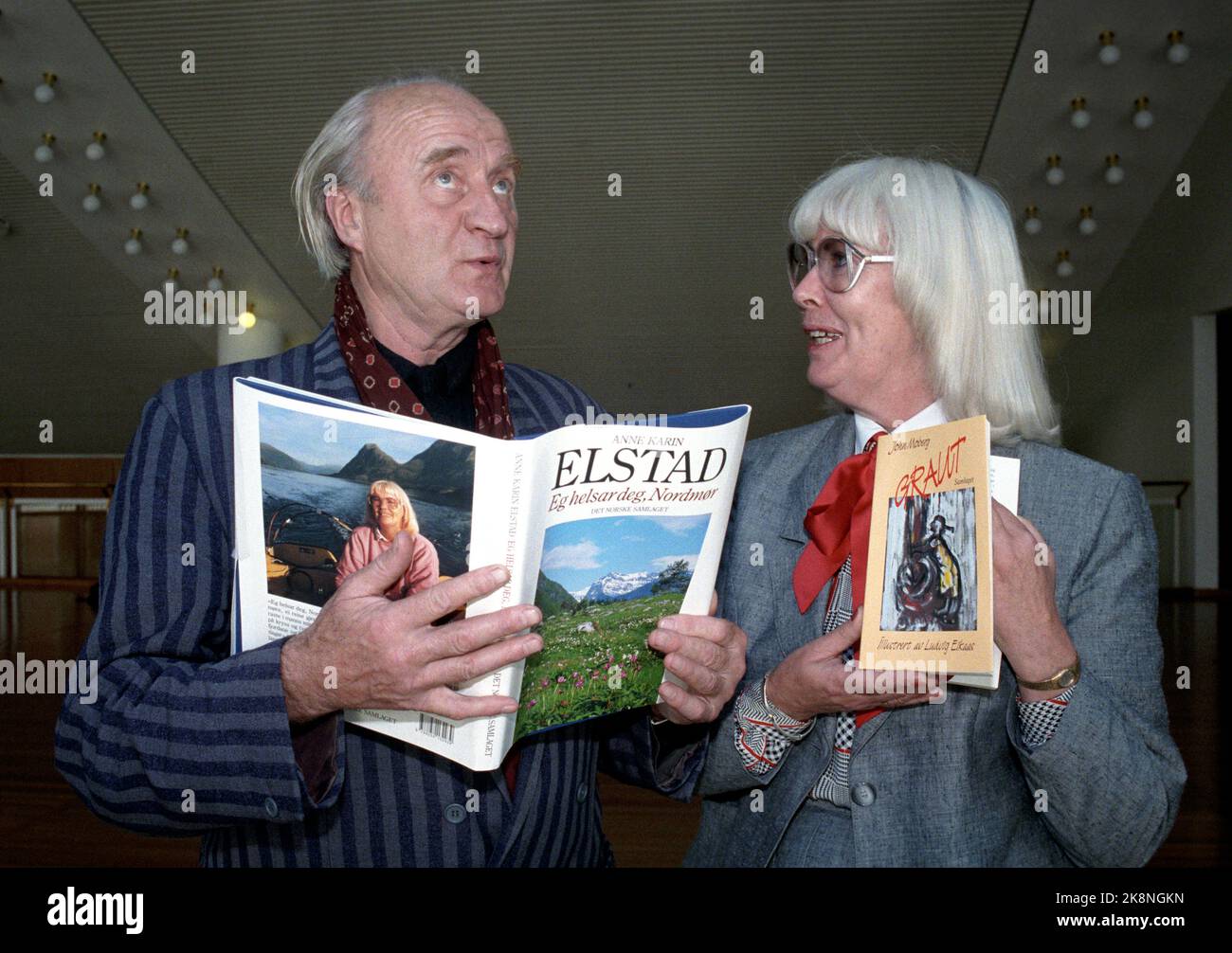 Oslo 19890905. Ludvig Eikaas und Anne Karin Elstad sind zwei der Autoren auf der Herbstliste von Det Norske Samlaget. Foto Inge Gjellesvik / NTB / NTB Stockfoto