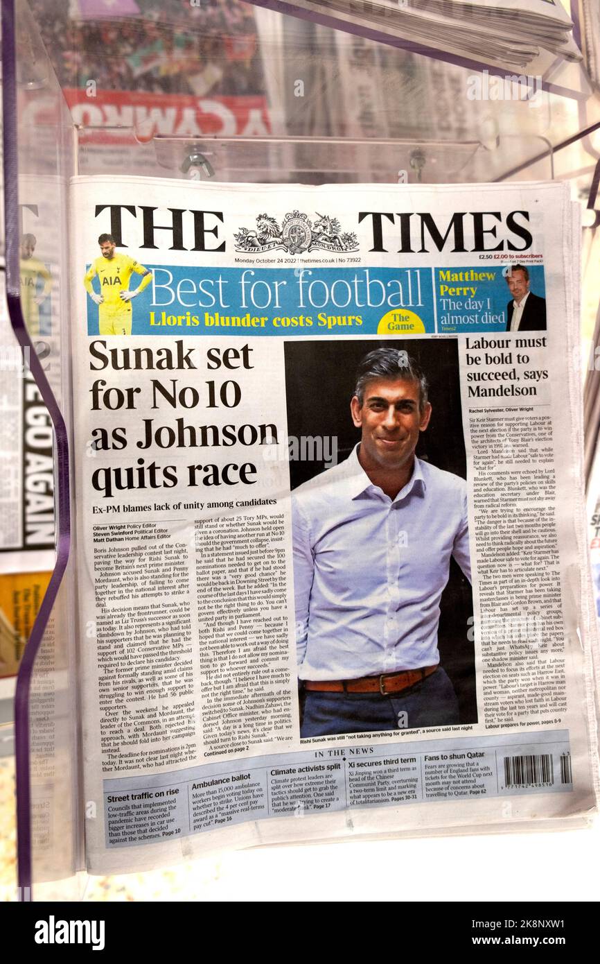 The Times headline Front page Rishi 'Sunak Set for No 10 as Johnson quits race' 24 October 2022 London England Großbritannien Stockfoto