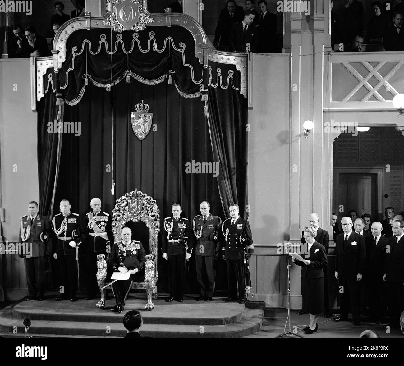 Oslo 19580120 Eröffnung des 102. Echtes Storting. Olavs erste