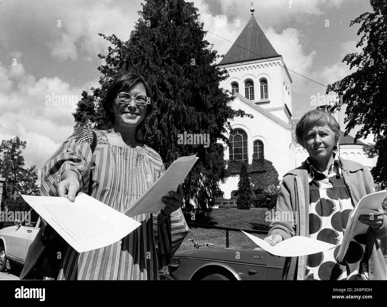 Oslo, Den 11. Juni 1978. Unterstützung für die Briefe des Hirten. Diese beiden „Handler“ des SV geben einen Brief an die norwegischen Gemeinden aus. SV antwortet auf den Hirtenbrief der Bischöfe anlässlich des Gesetzes über selbstbestimmte Abtreibungen. Foto: NTB / NTB Stockfoto