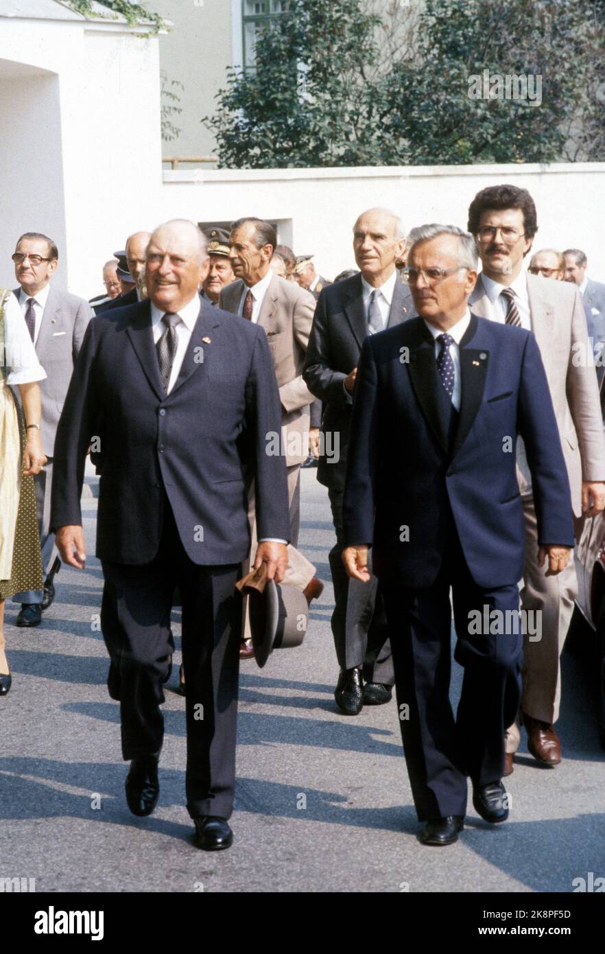 Wien, Österreich September 1982. König Olav bei einem offiziellen Besuch in Österreich. Hier König Olav (v.v.) zusammen mit Provinzpräsident Theodor Kery. Foto: Erik Thorberg NTB / NTB Stockfoto