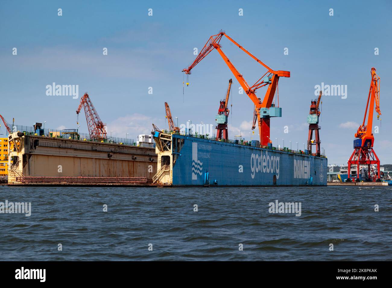 Industriehafen am Fluss Gota alv in Göteborg, Schweden Stockfoto