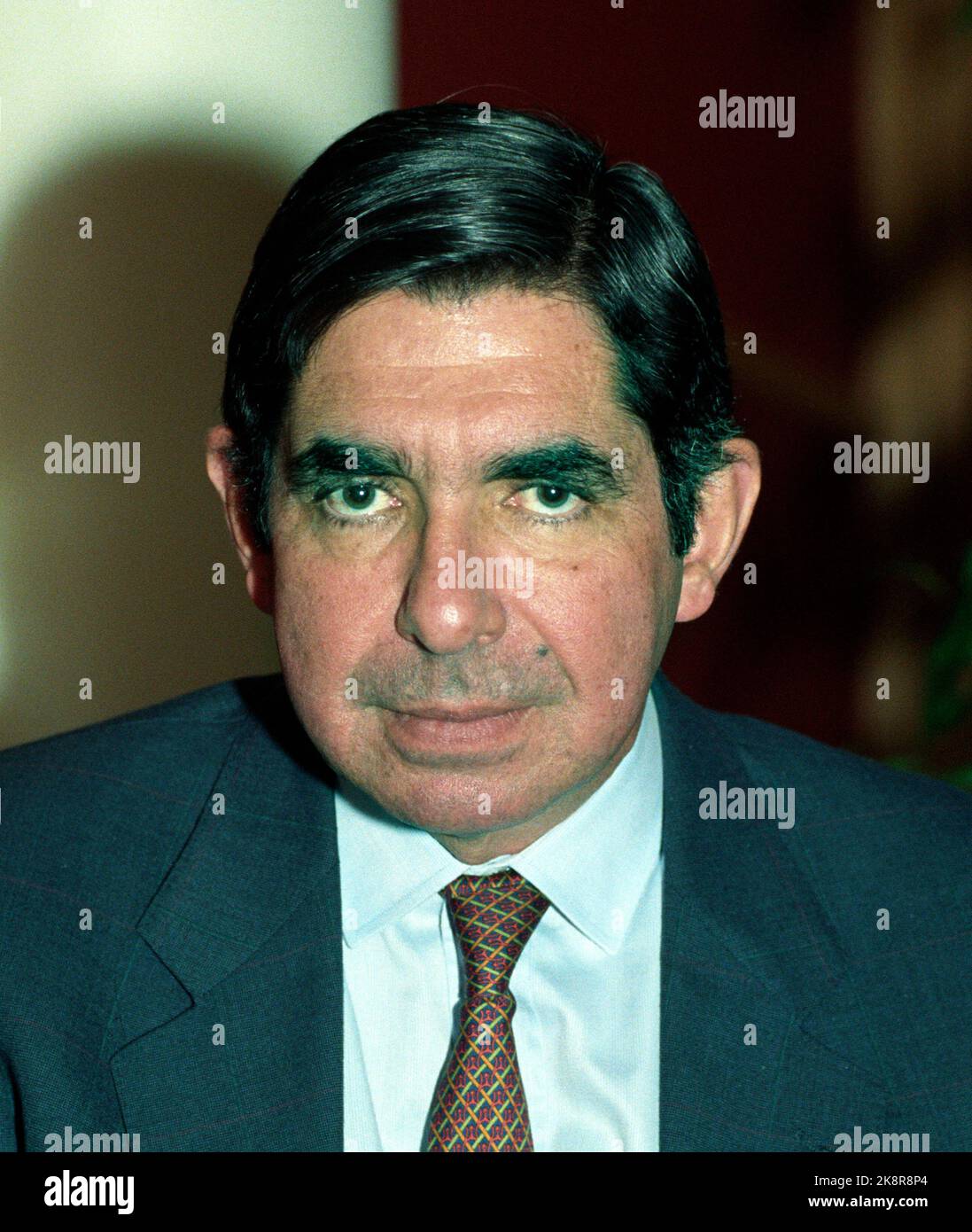 Oslo 1991-12-07: Oscar Arias Sánchez, Präsident Costa Rica. Teilnehmer am Nobelpreisträger-Jubiläum 1991. (Friedensnobelpreisträger für 1987.) Foto: Terje Bendiksby Stockfoto