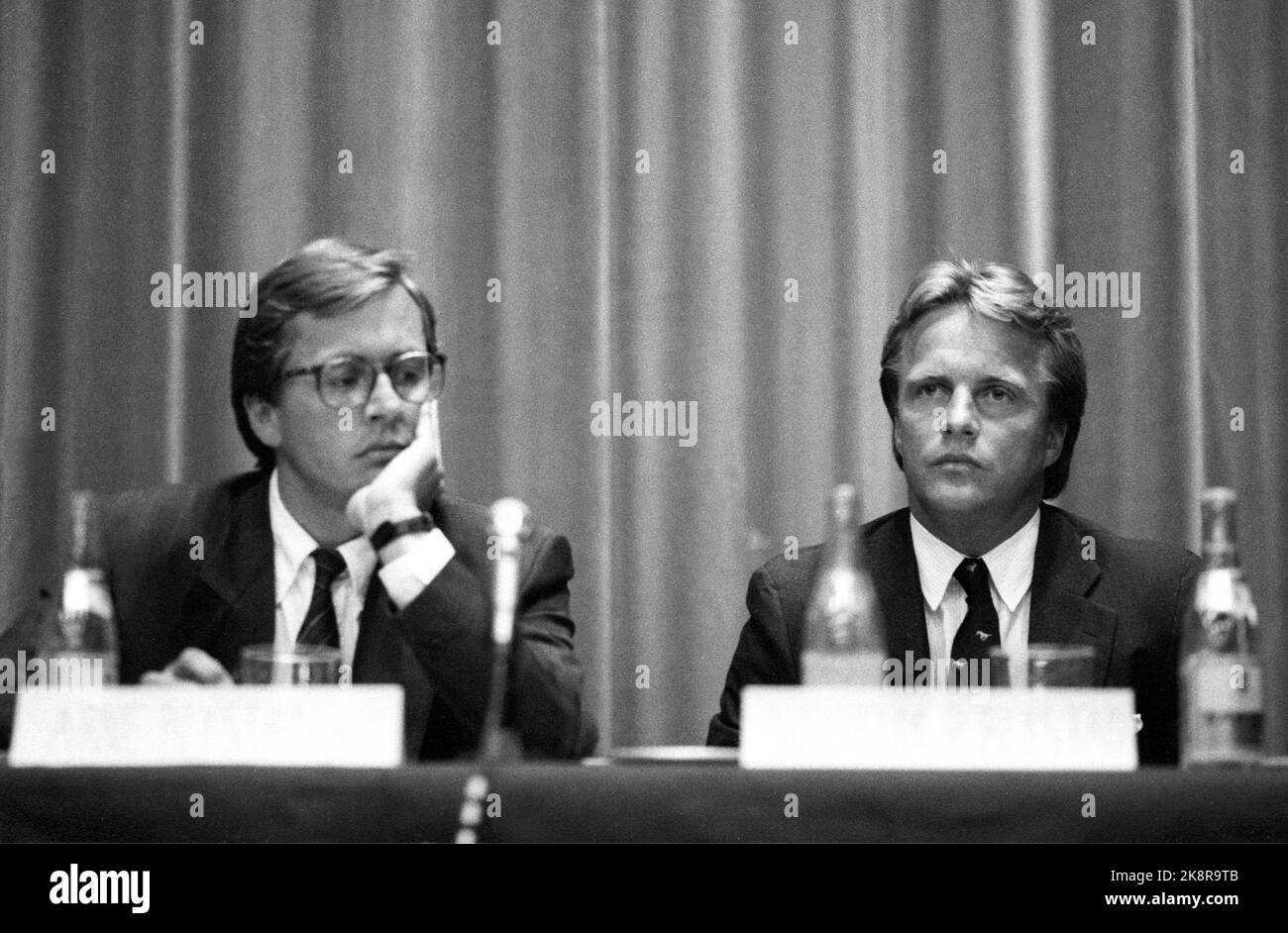 Oslo 1986-07-16: Neue Aktivitäten an der norwegischen Börse im Jahr 1980s. Der Jahresumsatz stieg von 7 Milliarden im Jahr 1983 auf 21 Milliarden im Jahr 1984. Kurzfristige Investitionen für schnelle Gewinne wurden häufiger als zuvor. Picture: Berühmte Finanzprofile aus der Zeit sind zum Beispiel die Brüder Arne und Wilhelm Blystad. Hier Arne Blystad (t Foto: Morten Hvaal Stockfoto