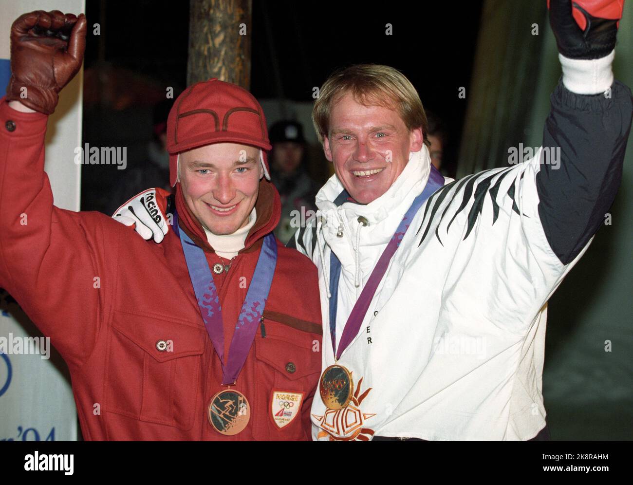 Olympische Winterspiele 19940217 in Lillehammer. Siegerprämie für Männer. Kjetil Andre Aamodt holte Bronze und Markus Wasmeier aus Deutschland gewann Gold. Foto: Jan Greve / NTB Stockfoto