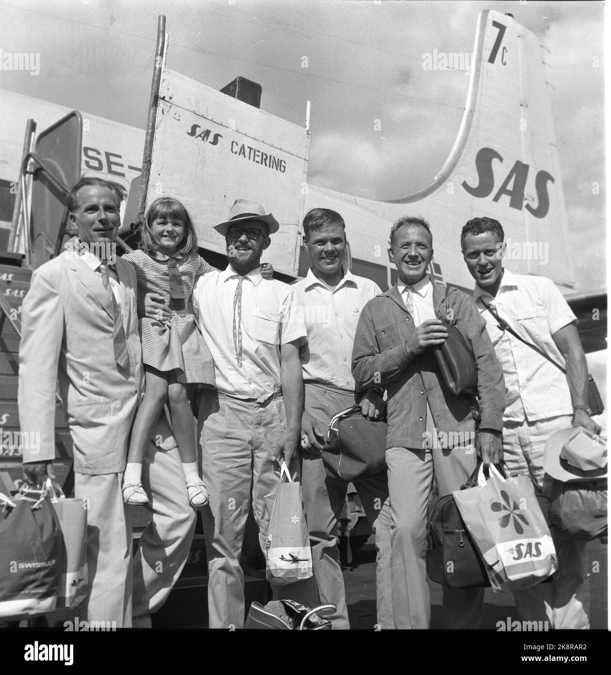 Professor arne naes mit seiner tochter Fotos und Bildmaterial in