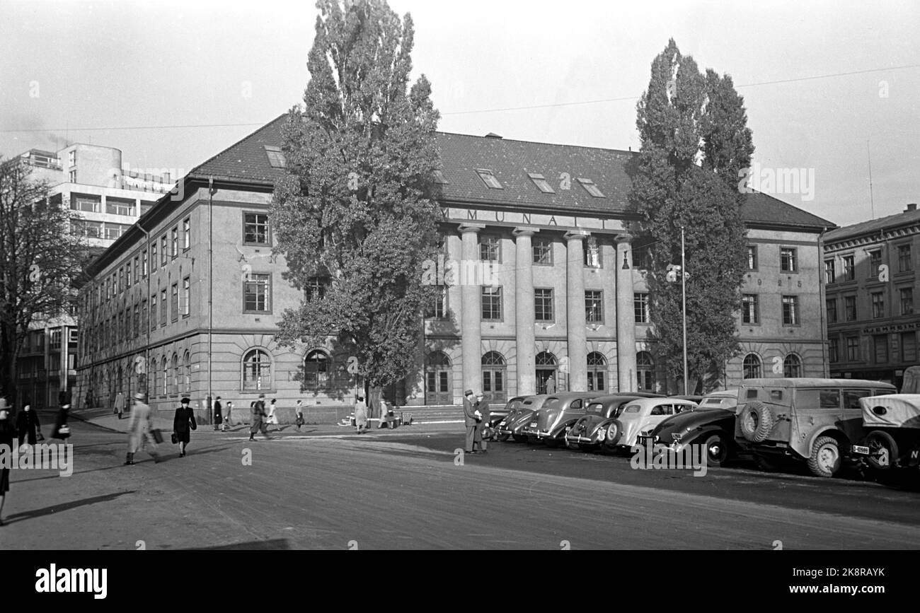 Oslo. 1946. Old Torggata Bad. Torggata 16. Aufgeführt wird in Kristiania Gemeinde 1922-28. Die Architekten waren Christian Morgenstierne und Arne Eide. Verputzte Ziegel und dorische Säulen. Foto: Paul Sigve Amundsen / NTB Stockfoto