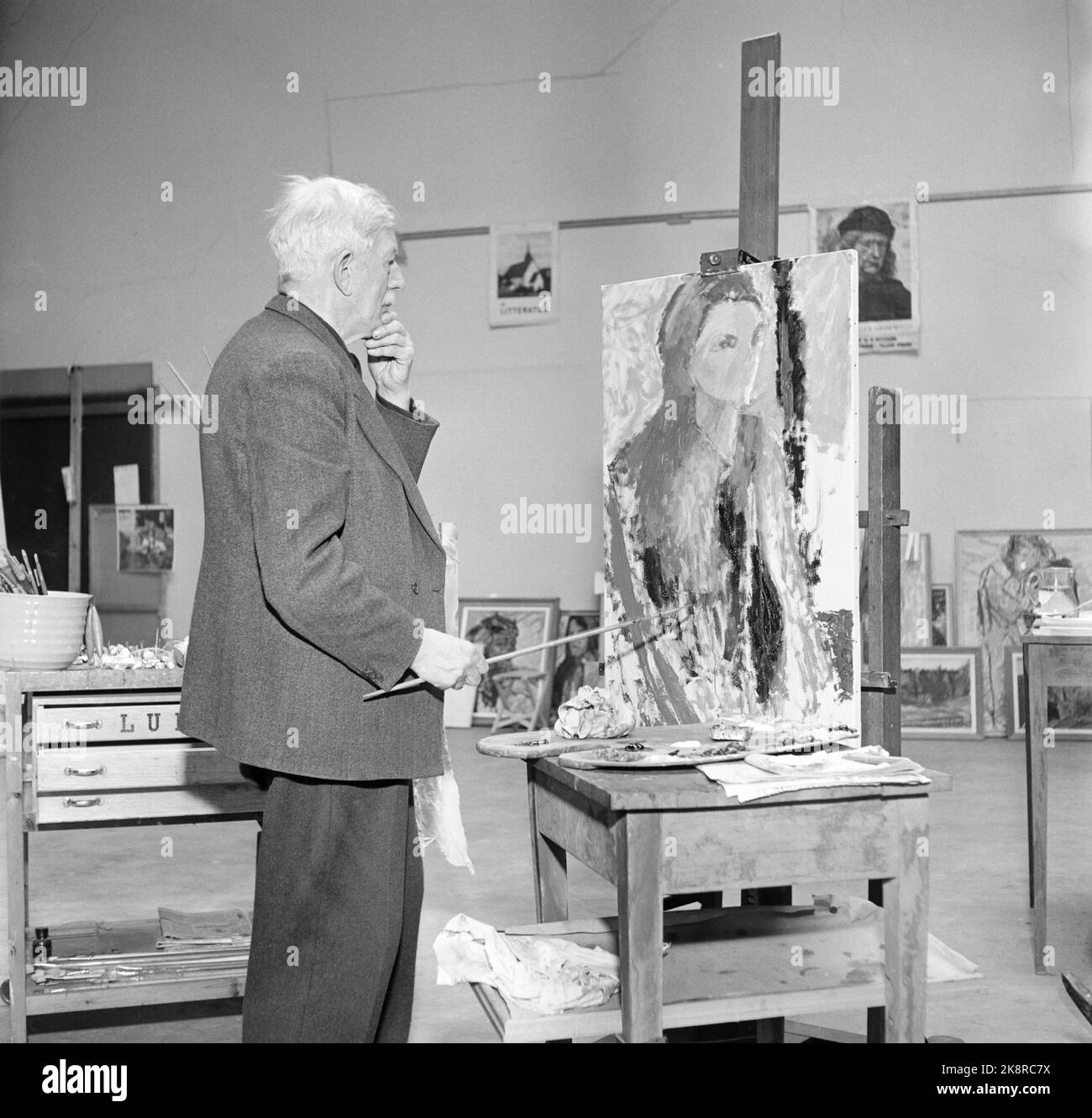 Oslo 23. Februar 1957. Im westlichen Turm des Rathauses befindet sich ...