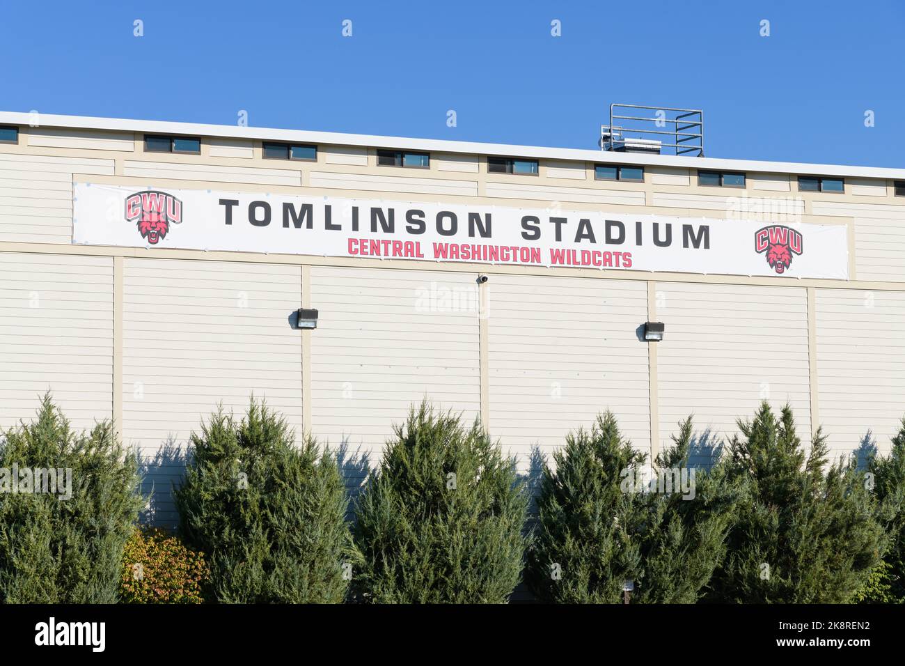 Ellensburg, WA, USA - 17. Oktober 2022; Schild an der Standwand am Tomlinson Stadium an der Central Washington University Stockfoto