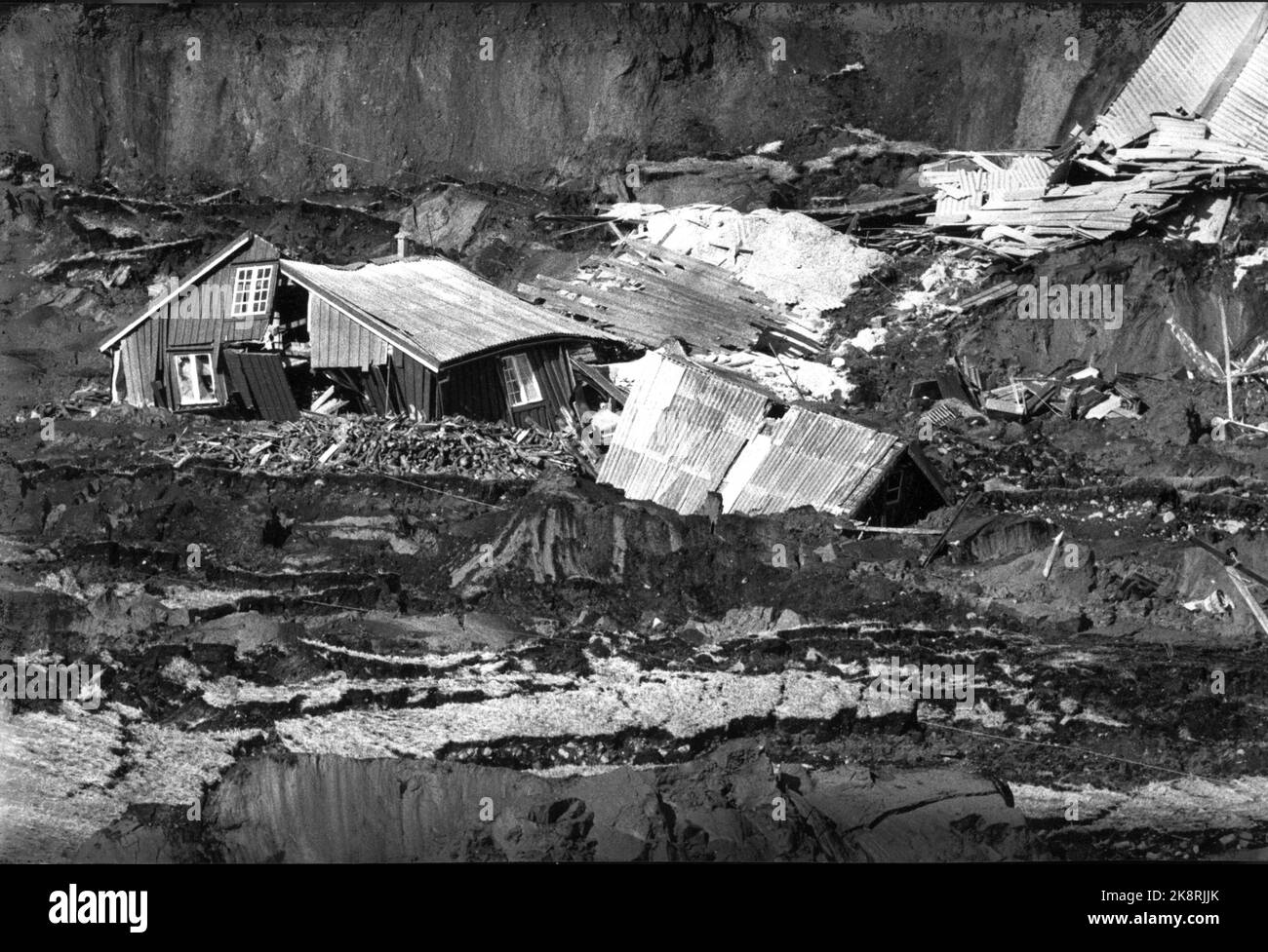 Rissa in Sør-Trøndelag 19780501: Eine Tonrasse von über 400 Hektar hat 8-9 Farmen durchgefegt. Hier sind einige der Häuser in den Lehmmassen. L.9317/A NTB Stockfoto: Erik Thorberg / NTB Stockfoto