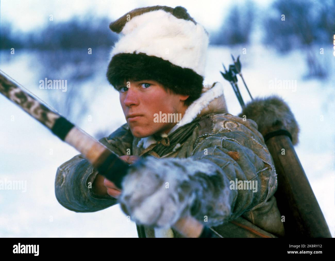 Oslo 1987-09-24: 'Der Zauberer' - der weltweit erste Film in Sami, Premiere am 30. September 1987. Der Film wird später in der Klasse für den besten ausländischen Film Oscar-nominiert. Hier ist Mikkel Gaup (v.v.), Haupteigentümer einer Szene aus dem Film. Foto: Karoline Frogner Stockfoto