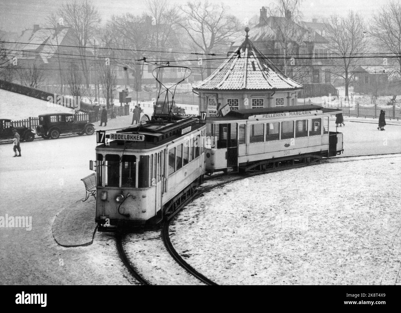Oslo, ca. 1930. Tram Loop bei Ullevål Hageby, Tram # 7, die nach Rodeløkken fährt. Foto: NTB Stockfoto