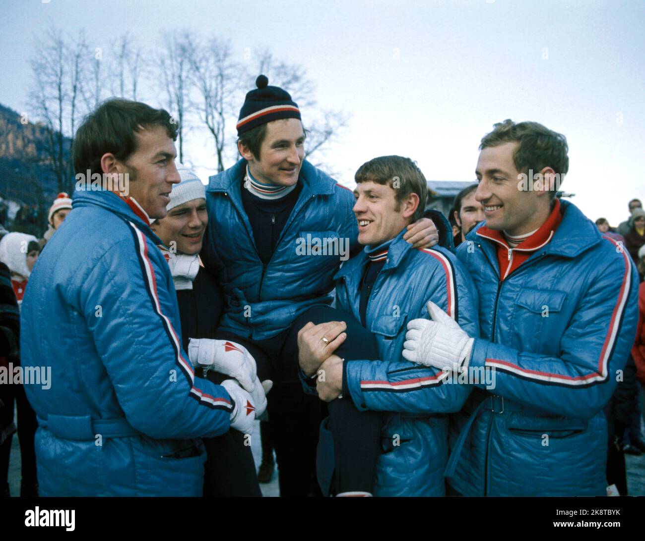 Sapporo, Japan 1972. Norwegische Skispringer auf der Schanze während der Olympischen Spiele in Sapporo. Zum Beispiel: Terje Holm, Jo Inge Bjørnebye, Bjørn Wirkola, Lars Grini, Frithjof Prydz Photo ntb Stockfoto