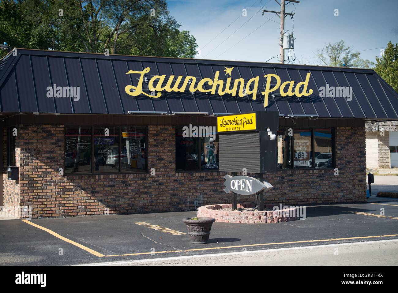 Das Launching Pad Cafe - Eine Attraktion am Straßenrand auf der historischen Route 66 in Wilmington, Illinois, USA Stockfoto