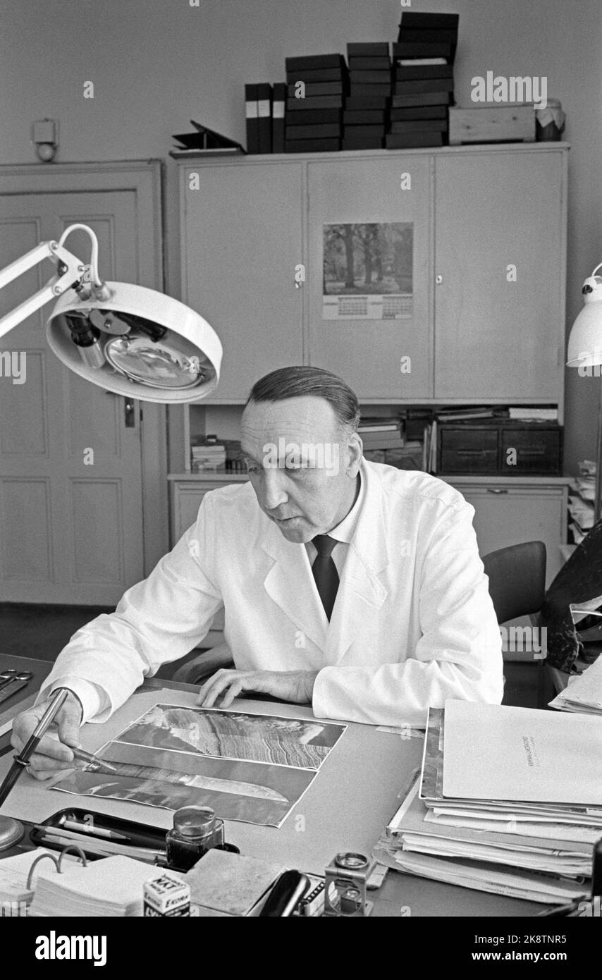 Abteilungsleiter magnar rustad auf dem laborfoto -Fotos und ...