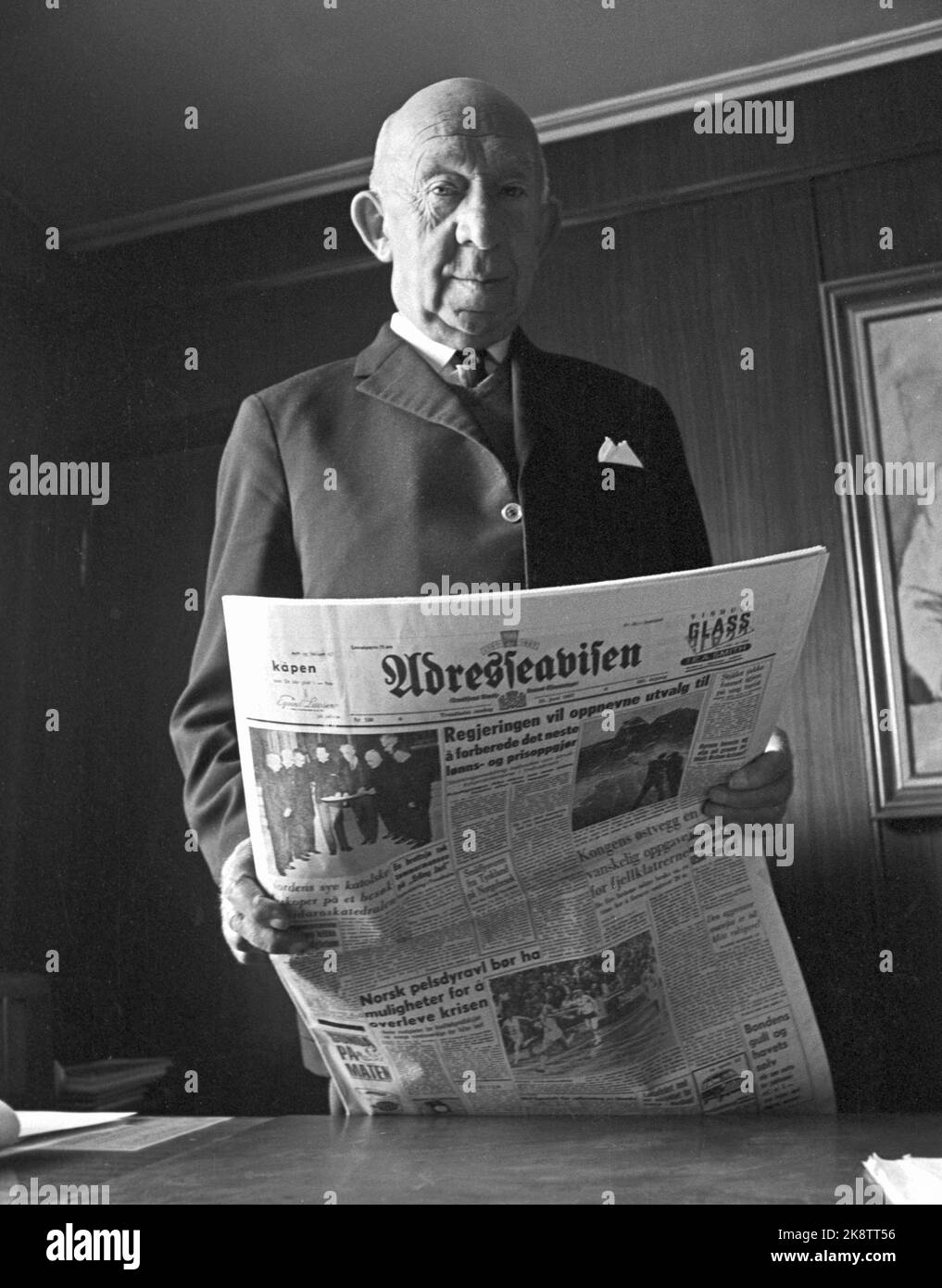 Trondheim 19670601: Adresseavisen "Adressa" ist Norwegens älteste Zeitung. 1967 wurde die Zeitung 200 Jahre alt. Hier Herausgeber Harald Torp im Jahr 1967. Foto: Current / NTB Stockfoto
