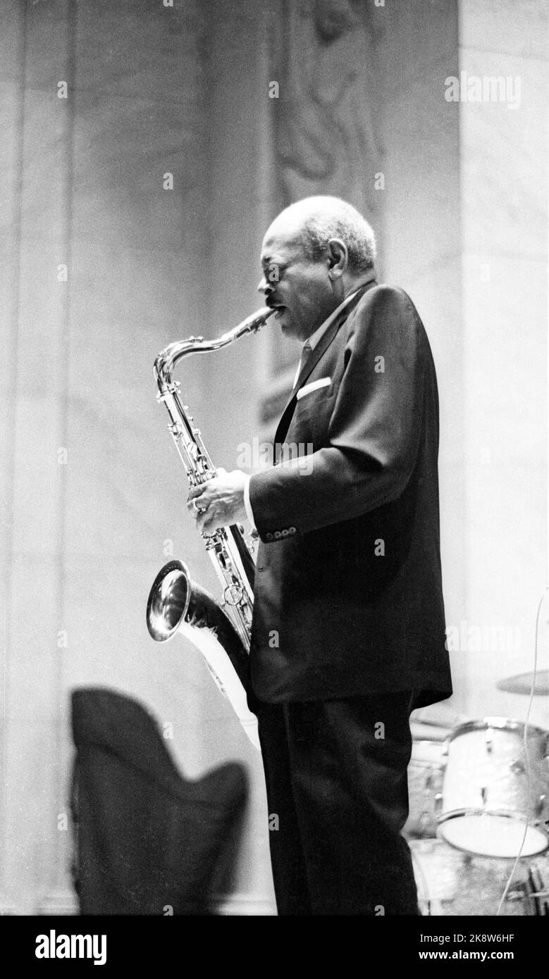 Ntb ntb saxophone allein musikgenres Fotos und Bildmaterial in hoher