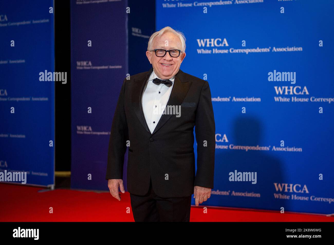 30. April 2022, Washington, District of Columbia, USA: Die Schauspielerin LESLIE JORDAN kommt zum Jahresessen der White House Correspondents Association 2022 im Washington Hilton Hotel an. (Bild: © Rod Lamkey/CNP über ZUMA Press Wire) Stockfoto