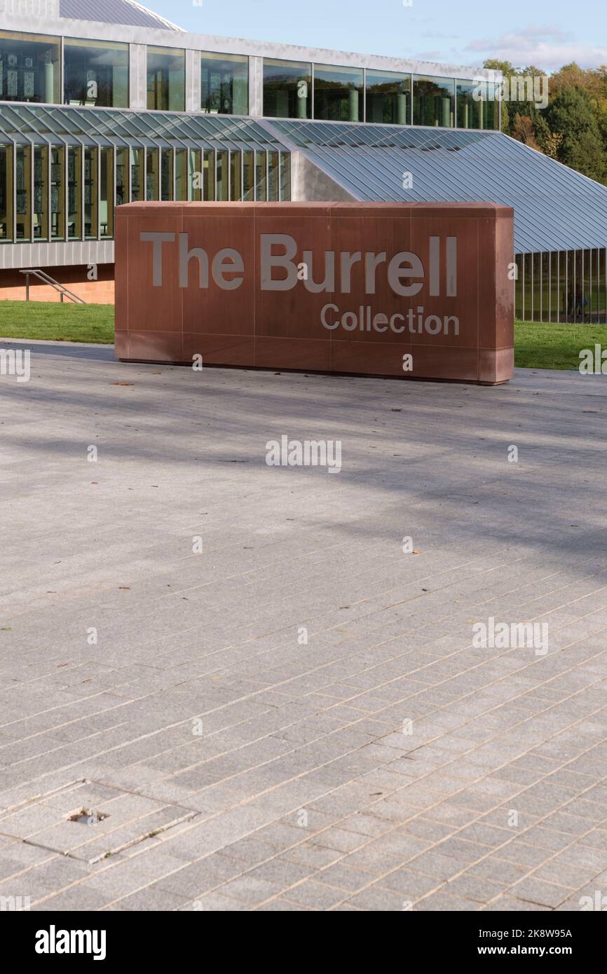 Das Schild der Burrell Collection am Haupteingang des Museums in Glasgow Stockfoto