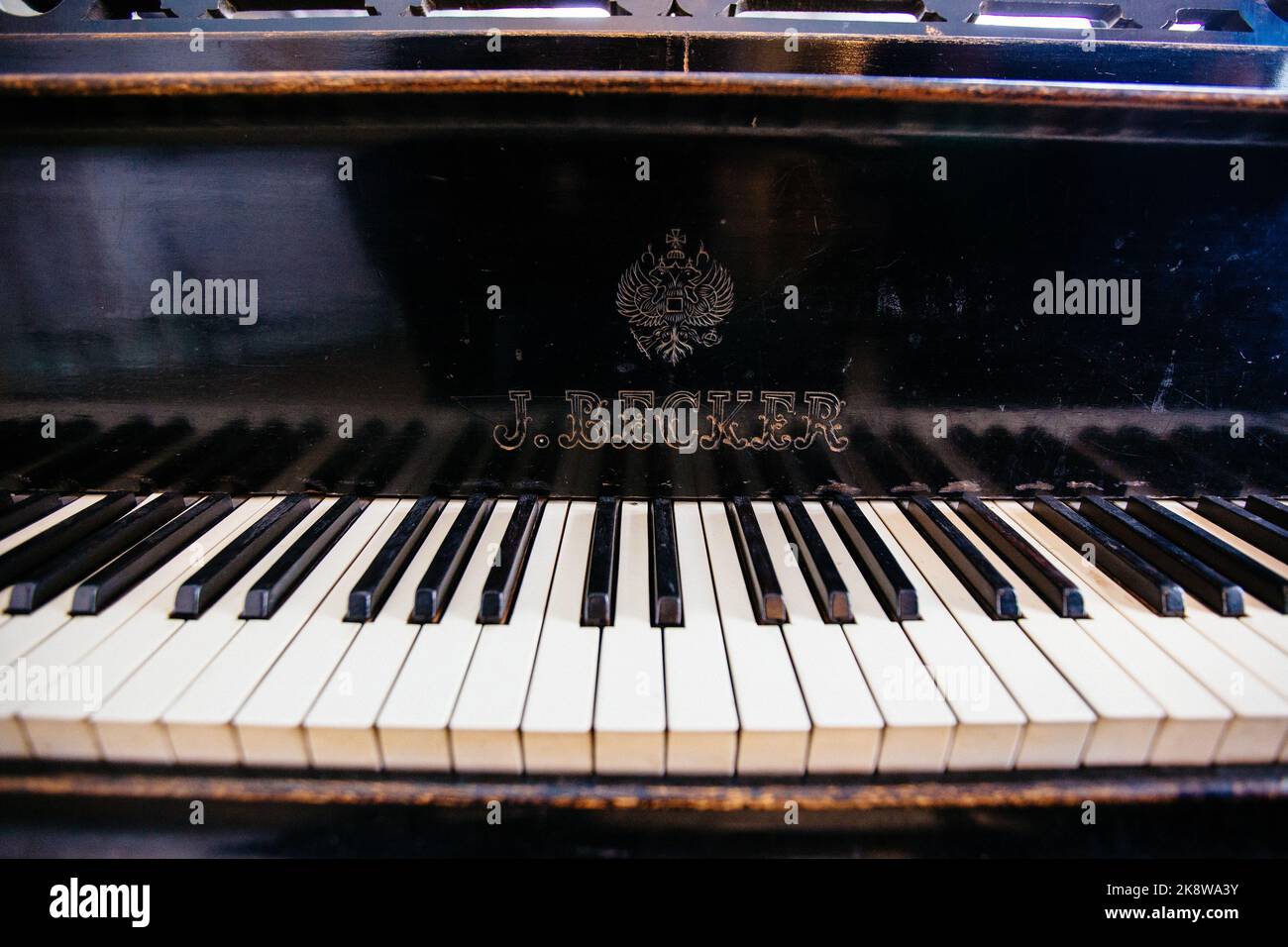 Alte Vintage-Klaviertastatur, Nahaufnahme Stockfoto