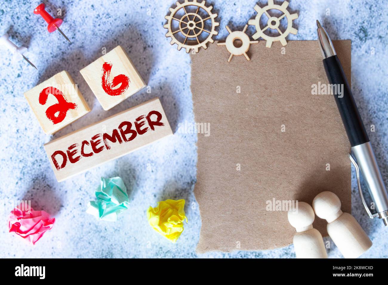 Dezember 26.. Tag 26 des Monats, Kalender auf Journalist Arbeitsplatz Hintergrund. Winterzeit. Leerer Raum für Text Stockfoto