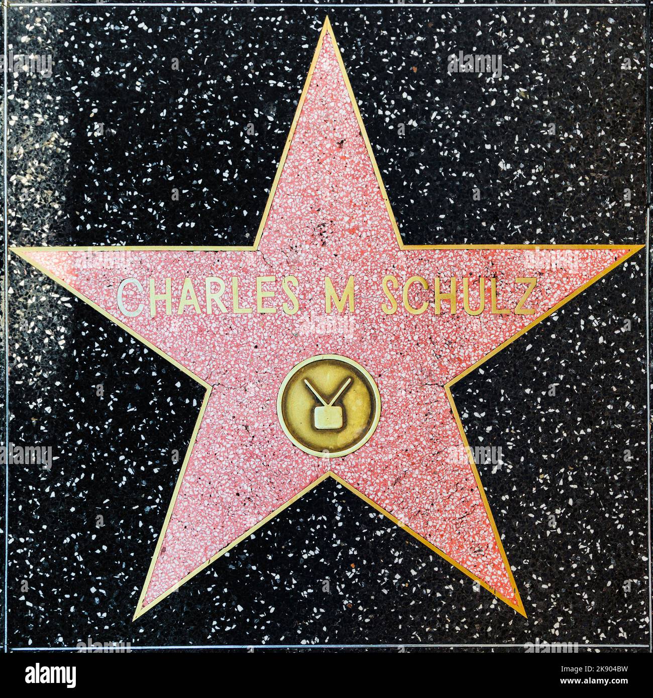 Los Angeles, USA - 26. Juni 2012: Charles m Schulz-Star auf dem Hollywood Walk of Fame in Hollywood, Kalifornien. Dieser Stern liegt am Hollywood Blvd. Stockfoto
