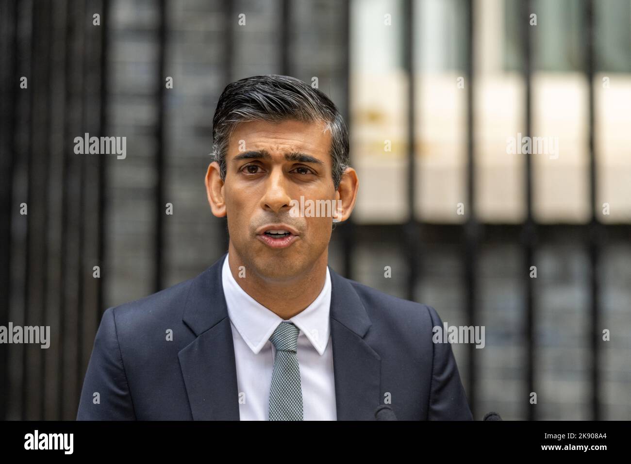 London, Großbritannien. 25. Oktober 2022. Premierminister Rishi Sunak gibt seine erste Erklärung in Downing Street, London ab.Quelle: Ian Davidson/Alamy Live News Stockfoto