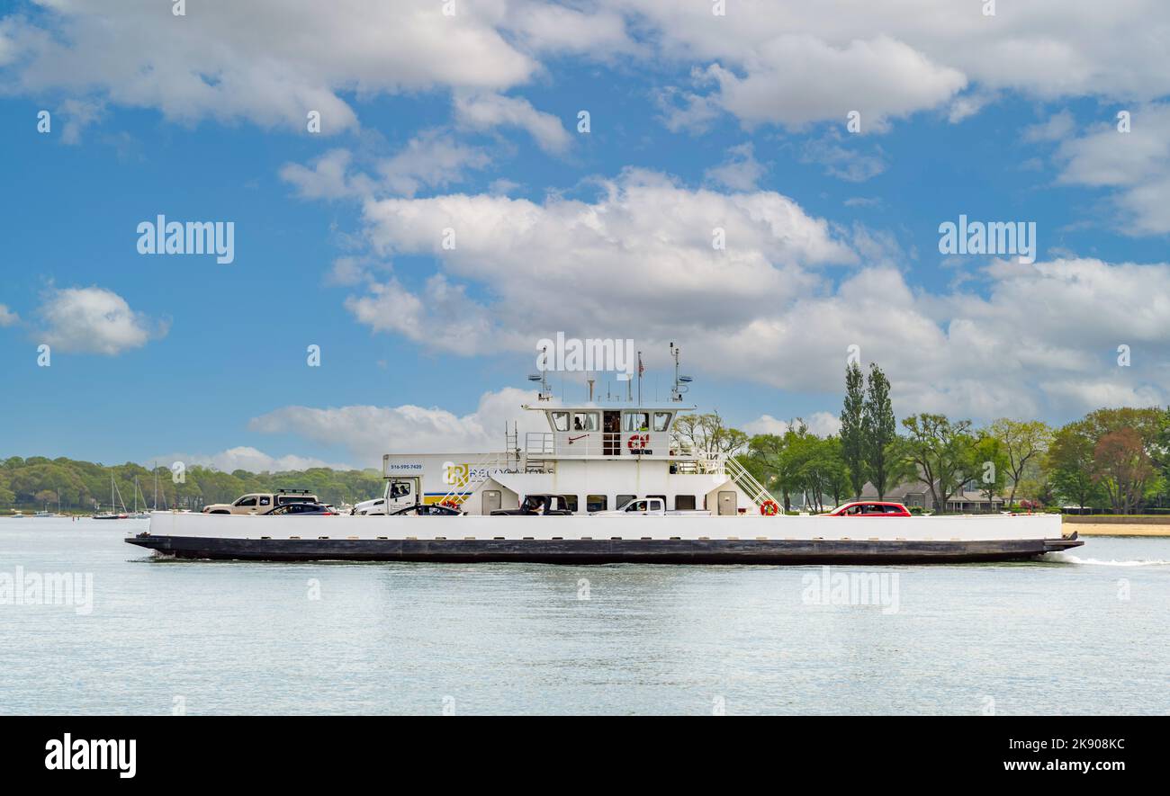 Shelter Island North Fähre unterwegs in Dering Harbour, ny Stockfoto