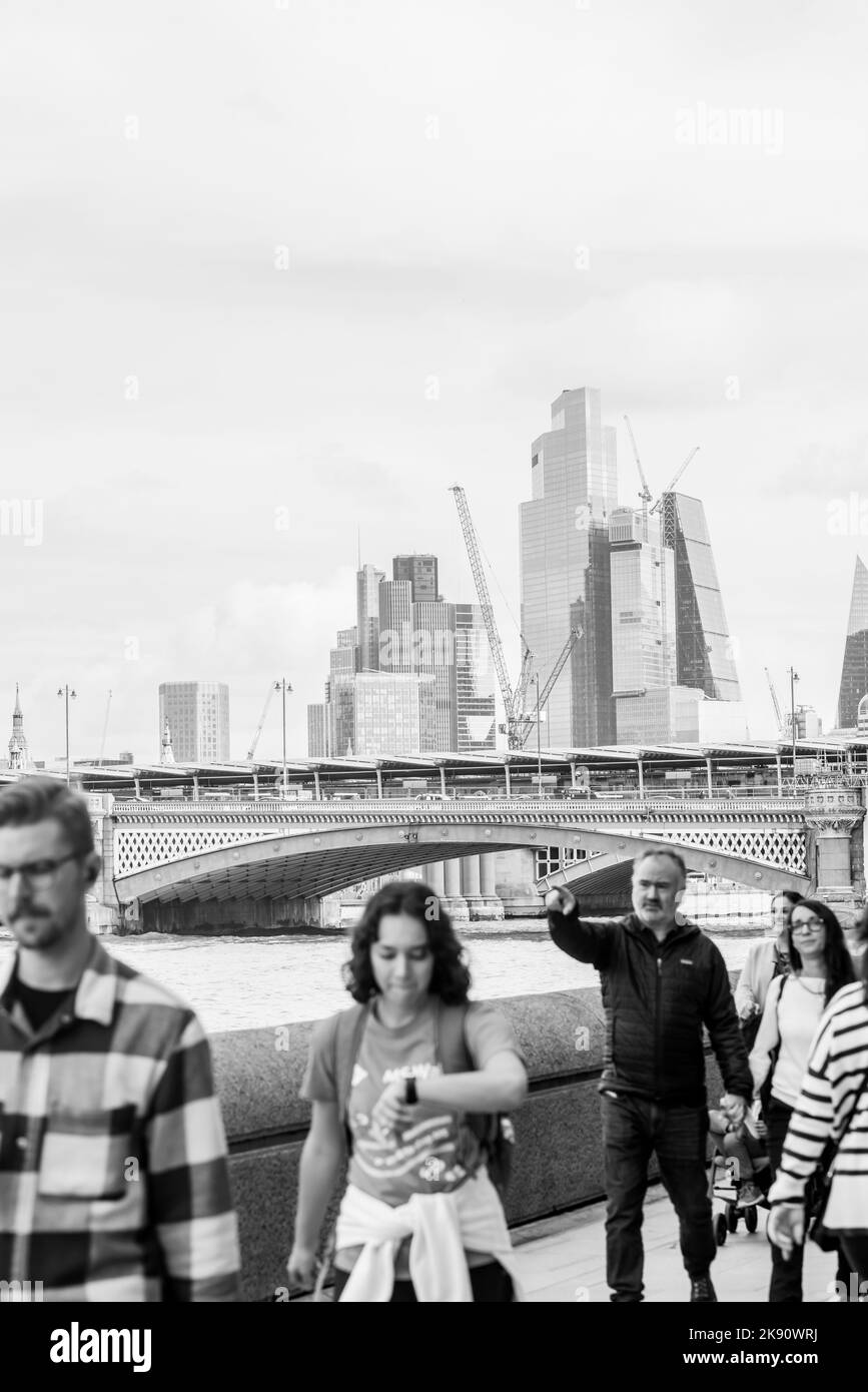 London Thames in Richmond und der Southbank Stockfoto