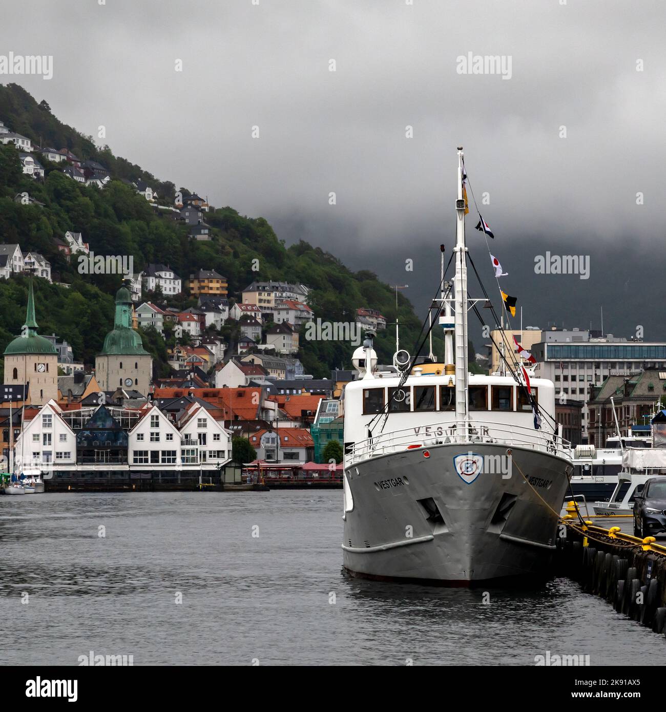 Veteran Küsten Passagierfähre Vestgar (erbaut 1957) im Hafen von Bergen, Norwegen. Stockfoto