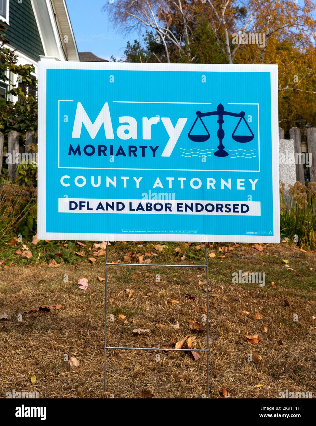 Ein Mary Moriarty DLF und Labor billigten Yard-Zeichen für Hennepin County Attorney in Minneapolis, Minnesota Stockfoto