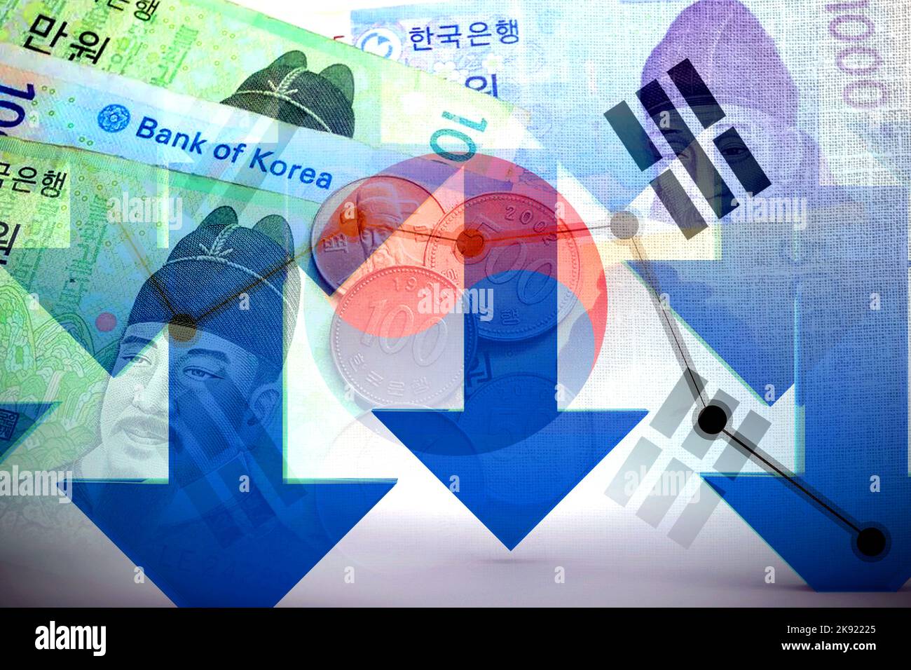 Wirtschaftsdiagramm: Abwärtspfeile, südkoreanische Flagge und Bargeld Südkoreaner gewannen Noten und Münzen (Geld, Wirtschaft, Unternehmen, Finanzen, Inflation, Krise) Stockfoto