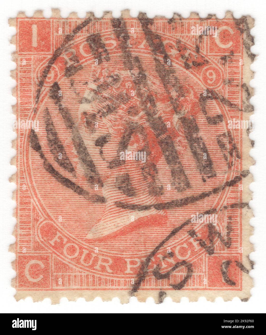 VEREINIGTES KÖNIGREICH - 1866: Eine 4 Pence stumpf verzinnte Briefmarke, die das Porträt von Königin Victoria zeigt. Platte 9 Stockfoto