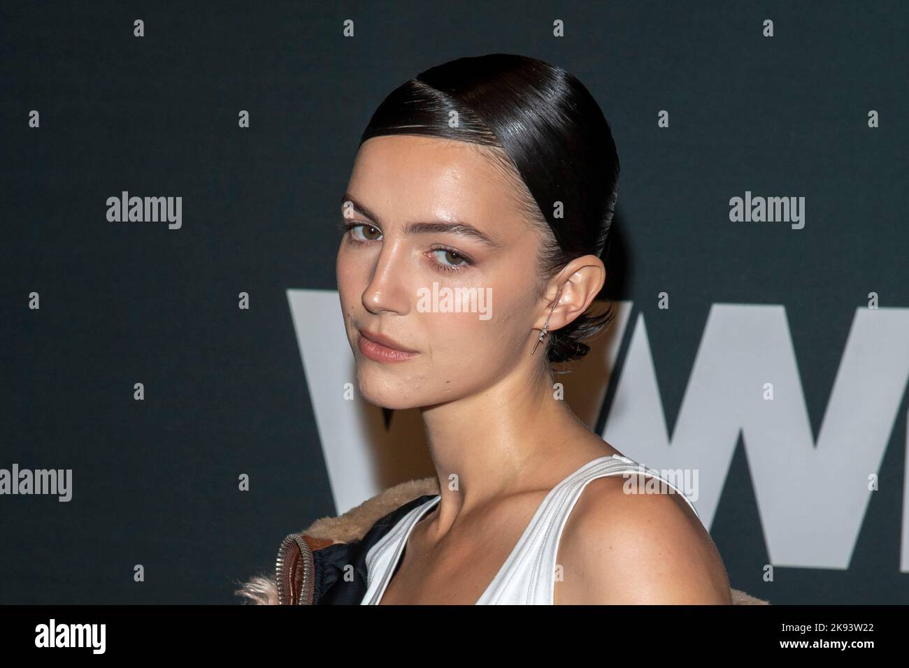 NEW YORK, NEW YORK 25 2022. OKTOBER Ella Hunt nimmt am 25. Oktober