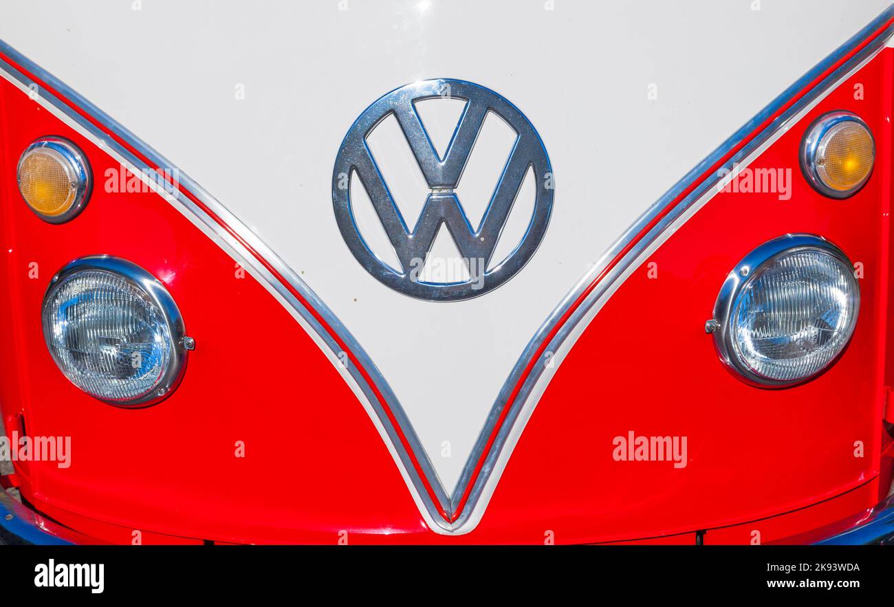 STEINBACH, 18. AUGUST: Wunderschön restaurierter VW Bully am 18,2012. August in Steinbach, Deutschland. Die Produktion von Typ T1 (VW BULLY) begann 1950 in Wolf Stockfoto