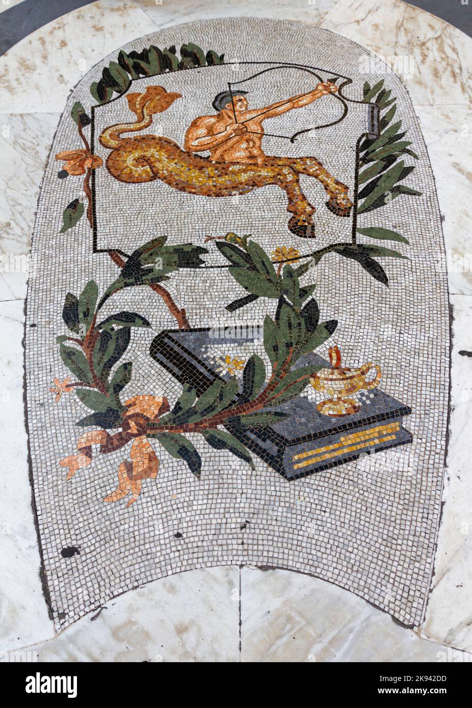 Sternzeichen-Mosaik Schütze Neapel Stockfoto