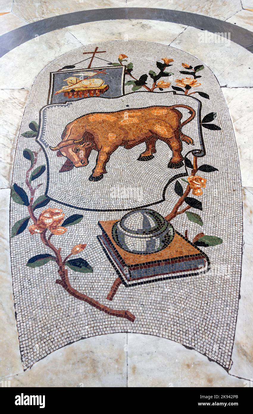 Taurus Sternzeichen Mosaik Neapel Stockfoto