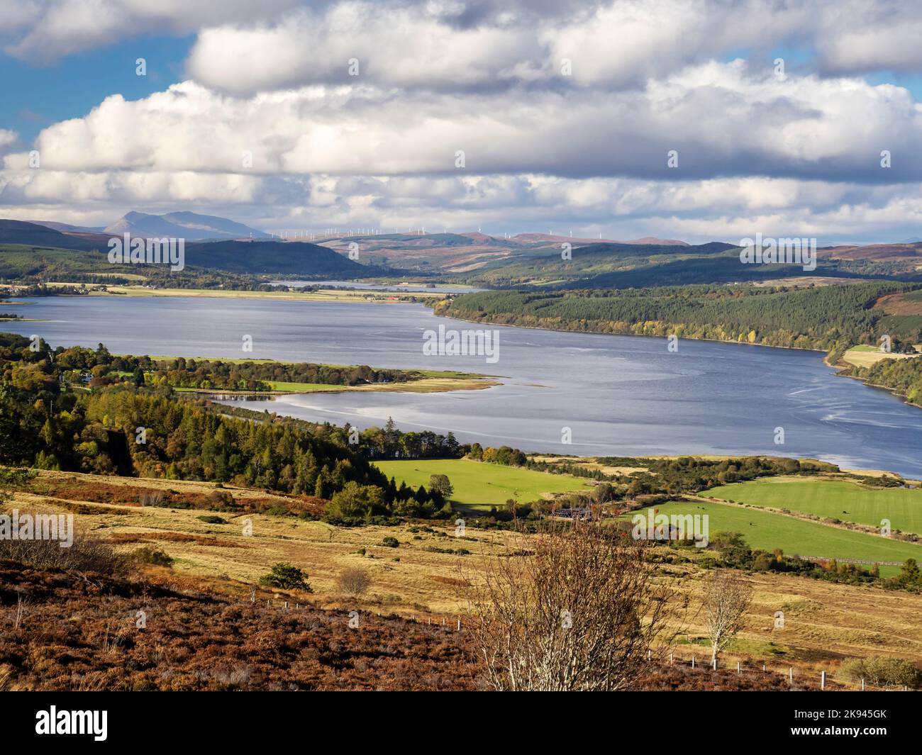 Blick auf die Bonar Bridge am Kopf des Dornoch Firth, Schottland, Großbritannien. Stockfoto